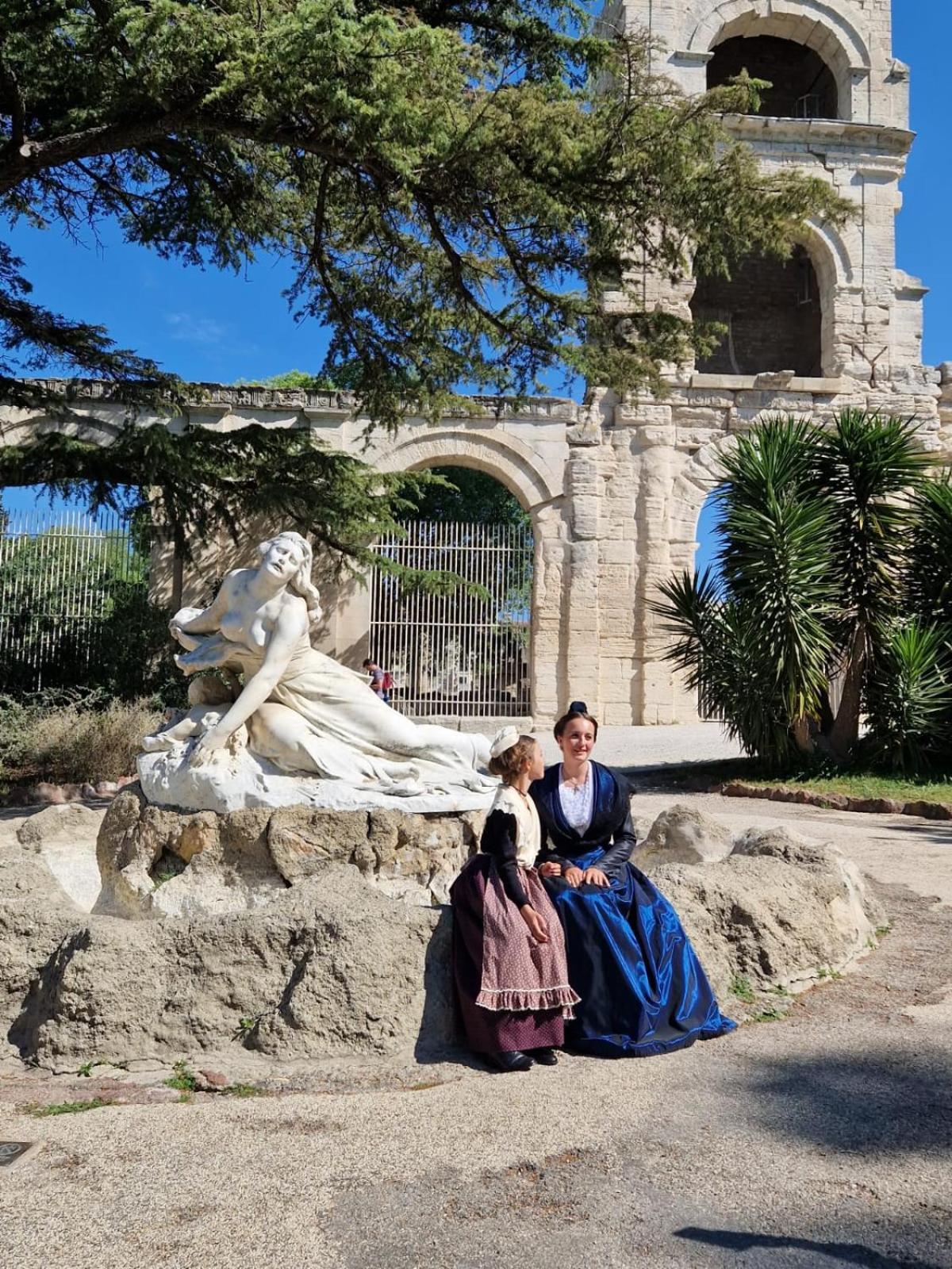 Capucines, Un Jardin Secret Dans Le Centre Historique Arles Exterior foto